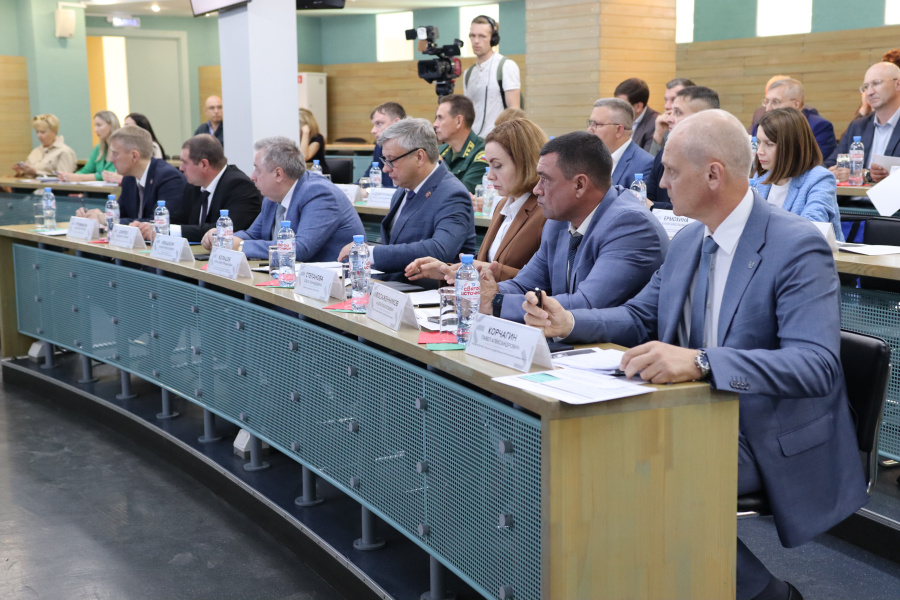 Технический университет представил результаты деятельности вуза Наблюдательному совету Технический университет представил результаты деятельности вуза Наблюдательному совету