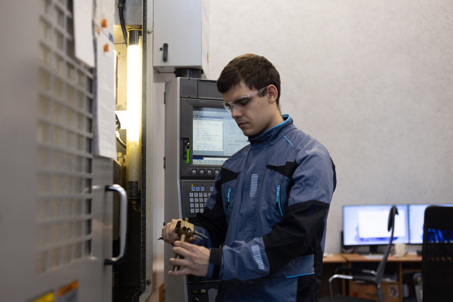 ����� � � ����� ������� ������ �� ��������������� �����������