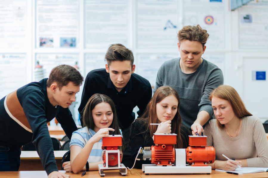 ������ � ���� � ���������� �������: ��������� � �������� ������ ������������ ������������